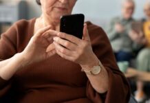 Tips para que adultos mayores le saquen mayor provecho a su celular