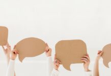 Descubre cómo una política de comunicación efectiva puede marcar la diferencia