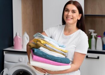 Cuidar los uniformes escolares, una responsabilidad compartida en el regreso a clases