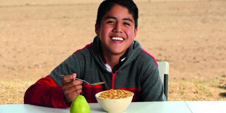 Cereales Kellogg’s® y la Red de Bancos de Alimentos de México, intervienen la primera tienda insignia con causa de OXXO en Monterrey