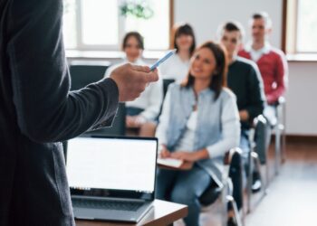 Impacto digital: Comunicación e IA para organizaciones