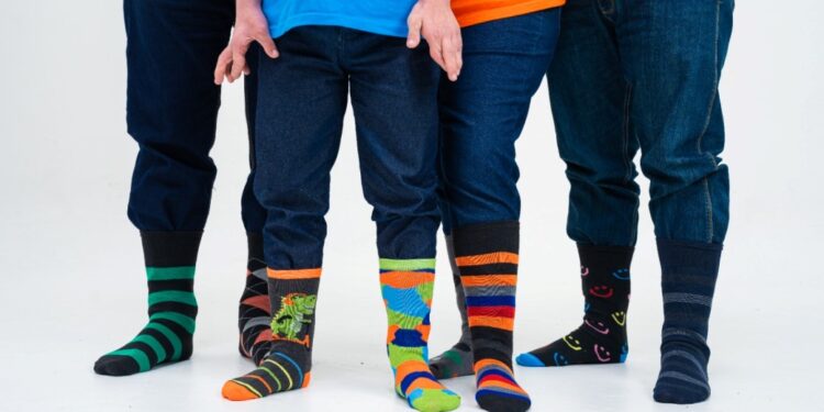 Soriana e Instituto Down MTY promueven la inclusión con la campaña «Calcetines Diferentes»
