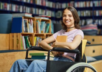 Fundación BBVA lanza convocatoria nacional 2025 para becas «Chavos con Discapacidad que Inspiran»