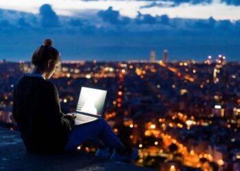EY-Parthenon lanza desafío para sumar a más mujeres al mundo de la consultoría