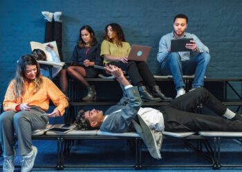 EY abre concurso regional para impulsar la carrera de jóvenes auditores