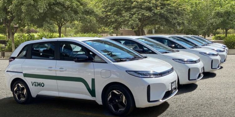 Futbol y movilidad: vehículos eléctricos moverán a la afición