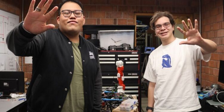 Día Nacional de la Lengua de Señas Mexicana: Proyecto de Estudiantes IBERO Muestra Cómo la Tecnología Ayuda a Aprenderla