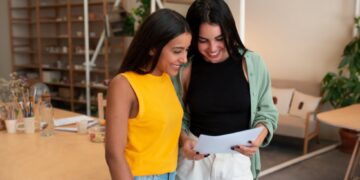 Tres emprendimientos mexicanos ganan eNOVADORAS 2026 con proyectos de inteligencia artificial en salud mental, retail y salud visual